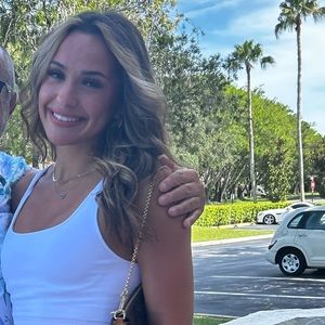 Meet your Posher, Ang